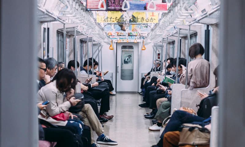 Tokyo Metro platform